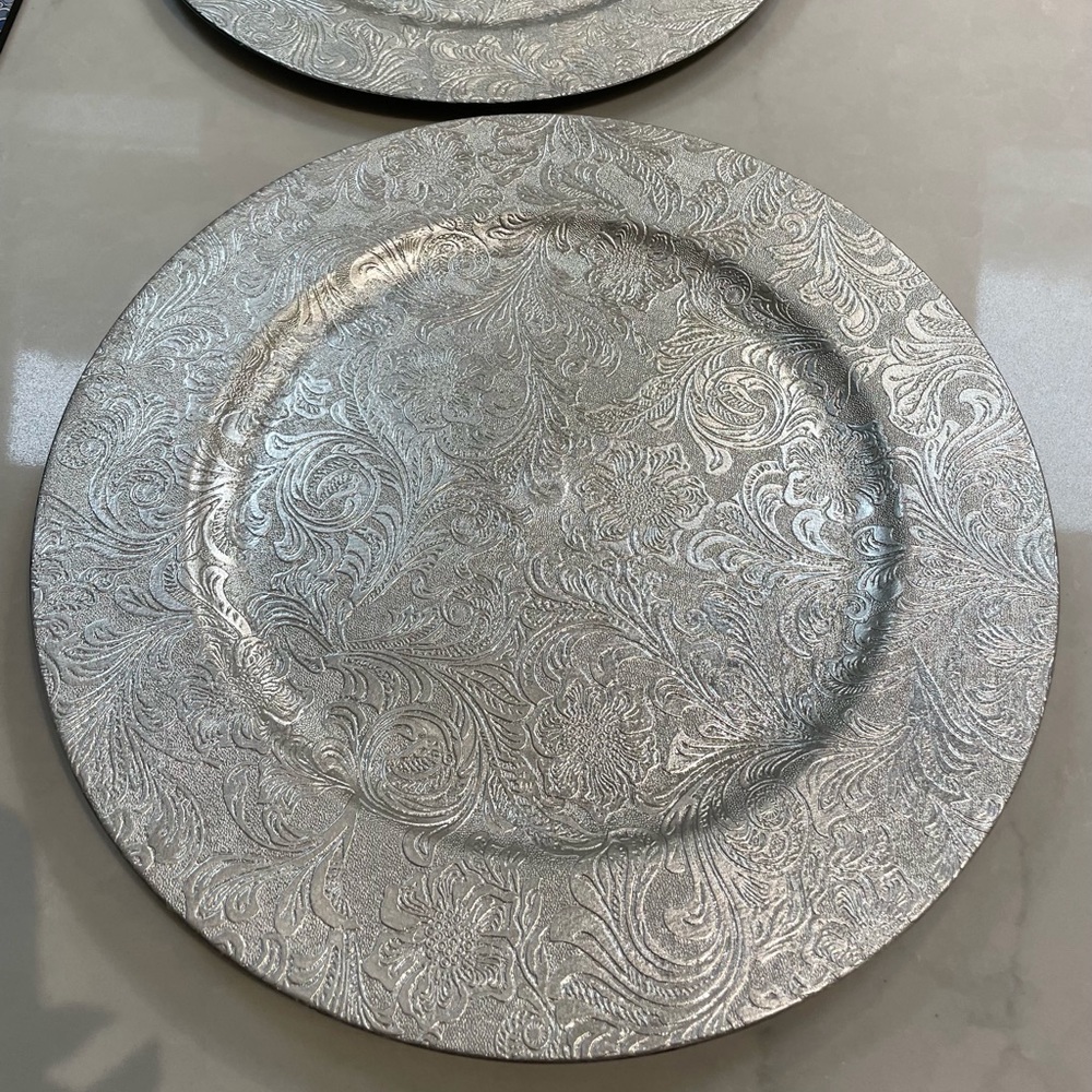 Charger plates
